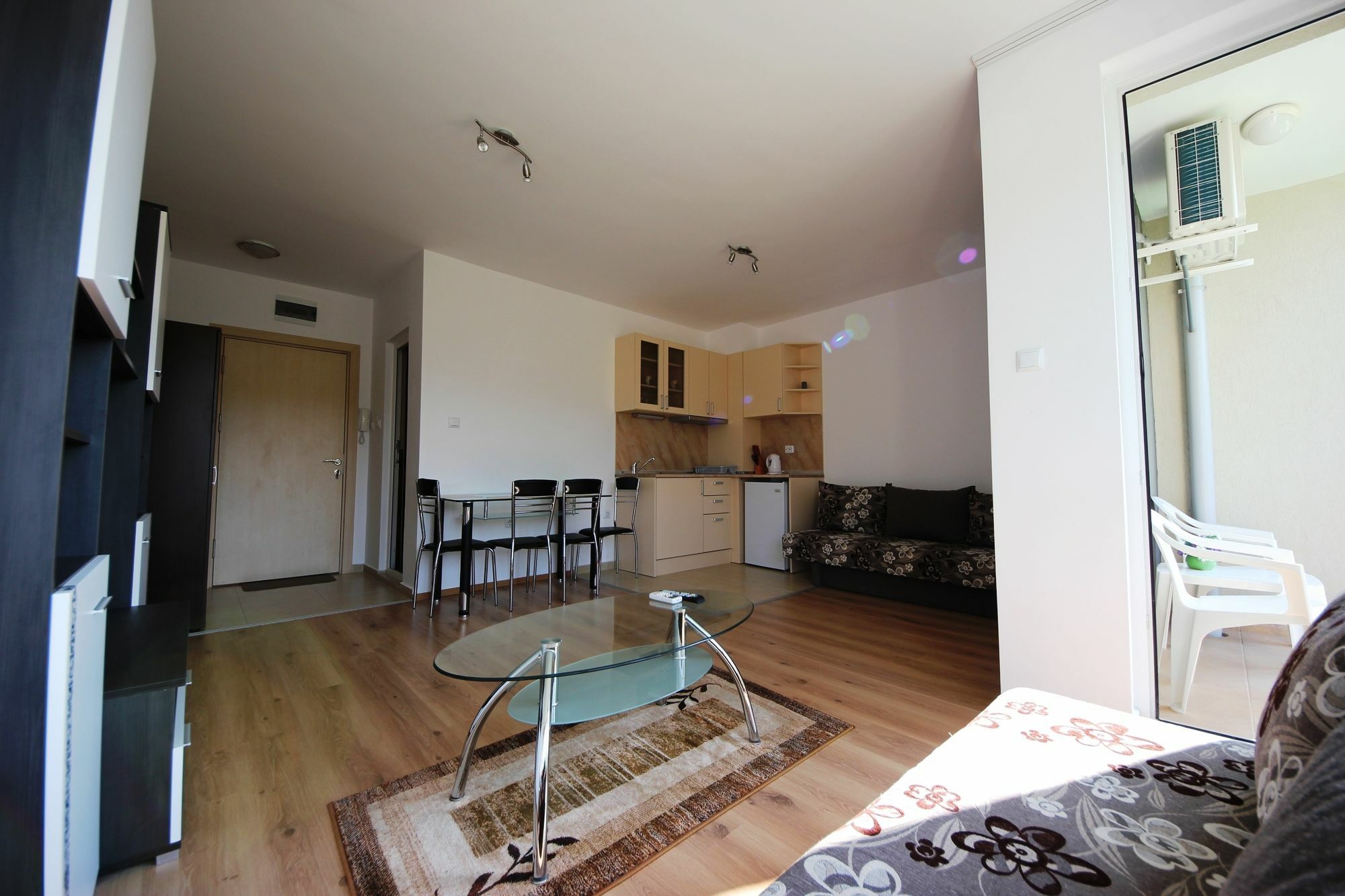 Menada Butterfly Apartment Sveti Vlas Exterior photo